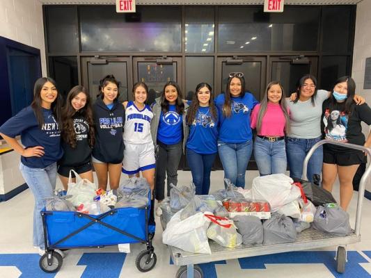 Fort Stockton powerlifters held a canned food drive for the Fort Stockton Food Bank on Tuesday at the girls basketball game. 