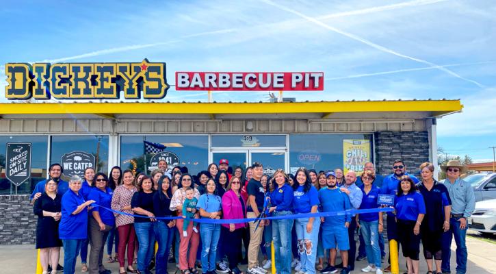 Dickey’s Barbecue Pit and new owner Toni Espinoza held a ribbon cutting ceremony with the Fort Stockton Chamber of Commerce on Oct. 13 at their location on Dickinson Boulevard in Fort Stockton. Courtesy Photo