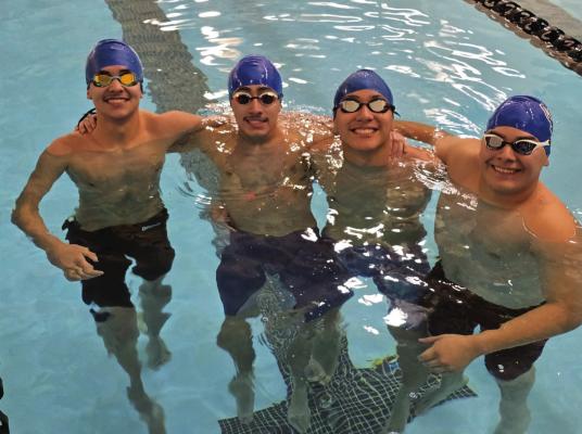 Cisco, Alex, Christian, Daniel 400 Free Relay