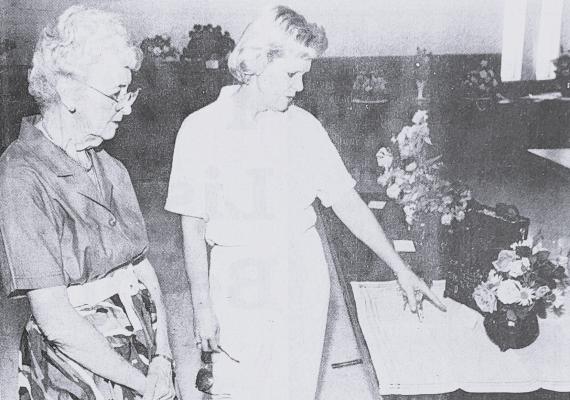MAY 1989-FLOWER SHOW-The Fort Stockton Garden Club held its annual flower show 