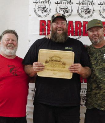 Aaron Lesley, middle, from team Texas Oil Dust won Saturday’s Pork Division competition.