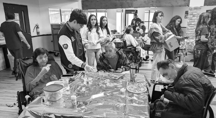 FSISD students delivered candy grams created by middle school students and by members of the Leo Club on Friday. Courtesy Photo