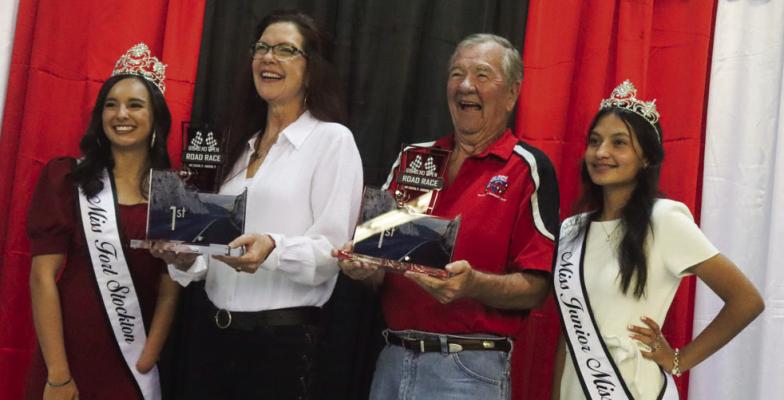 140 Division: Rani Hobgood, of San Antonio, and Les Hobgood.
