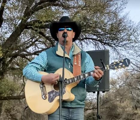 Ken Baucham performs in Fort Davis, Texas. Photo by Kirby Warnock