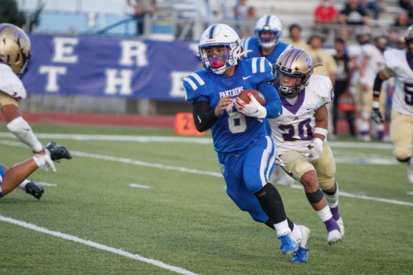Jaydrien Ramirez rushes for a big gain during last year's game versus Alpine.