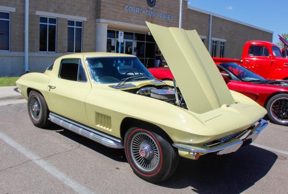 Barrio Fest Car Show