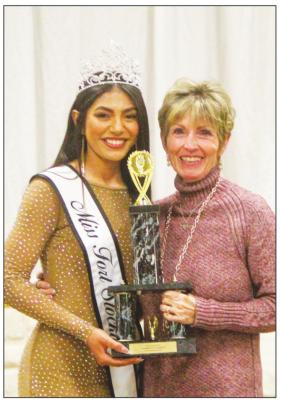 Vicki Mitchell received the Best Decorated Table Award on the behalf of Fort Stockton Community Theatre. Pictured with Mitchell is Miss Fort Stockton Gabriella Renteria.