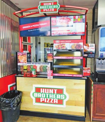 Hunt Brothers Pizza is now open inside the Partner’s Stop &amp; Shop at 103 W. Hornbeck. Photo by Jeremy Gonzalez