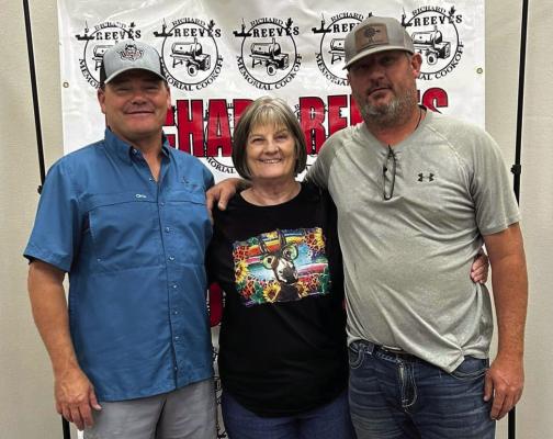 Gail Reeves, Jim Horton, Nathan Reeves at the competition. Photo by Tristian Barragan