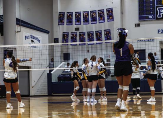 Prowlers Varsity Volleyball Photo by Alejandro Fernandez, Tumbleweed+