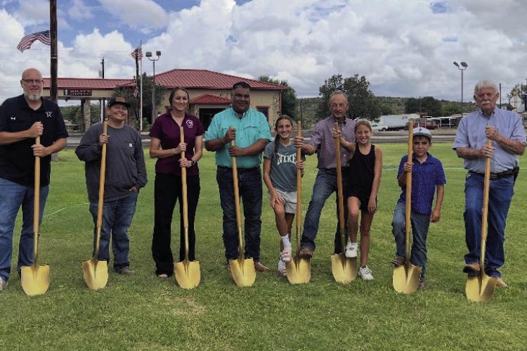 Groundbreaking in Iraan