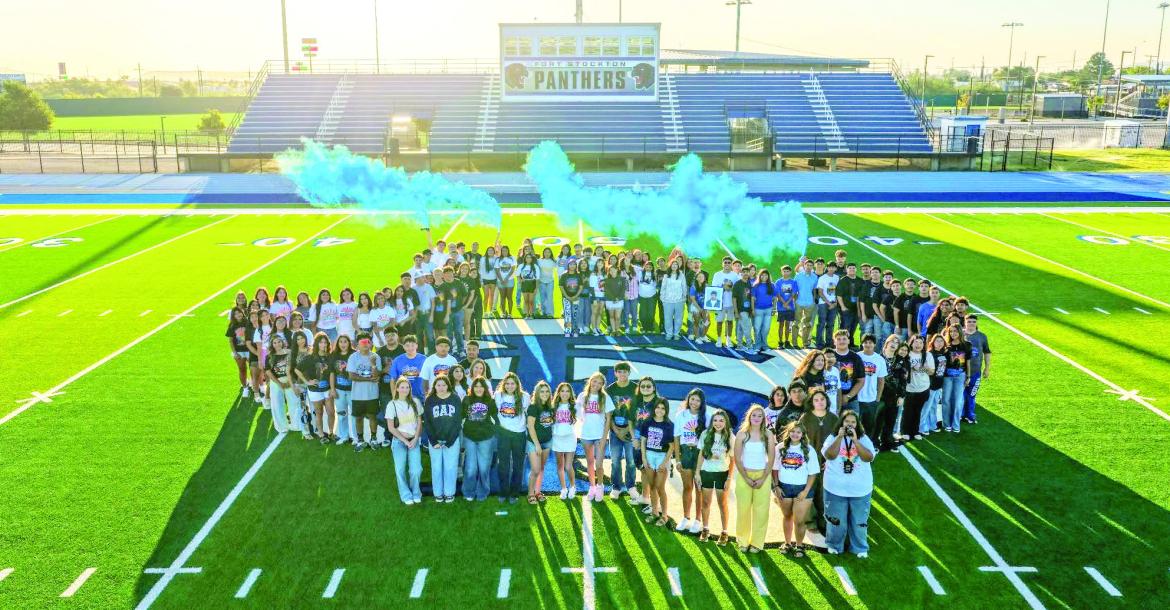 SENIORS RISE EARLY FOR TRADITIONS