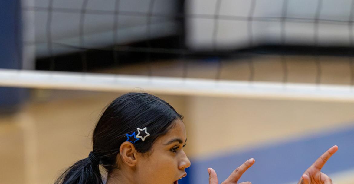 Fort Stockton’s No. 3 Evelynn Baiza competes during the Prowlers’ district match against Monahans on Saturday, Sept. 19. Photo by Jose Colunga, Tumbleweed+